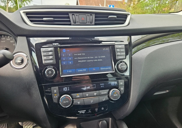 Nissan Qashqai cena 59999 przebieg: 173400, rok produkcji 2016 z Kościerzyna małe 631